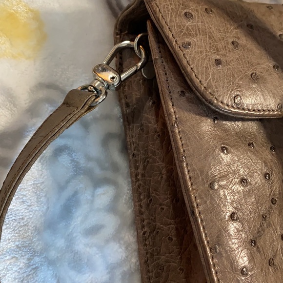 Ostrich leather small handbag and card holder. - Picture 10 of 16